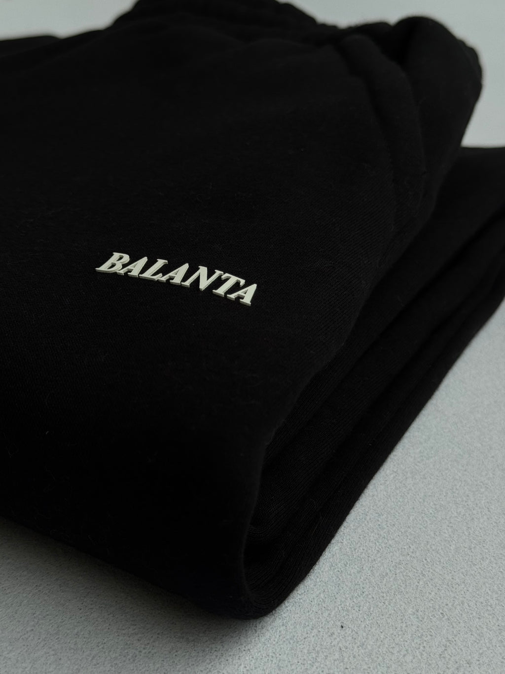 Sudadera Clásica Negra