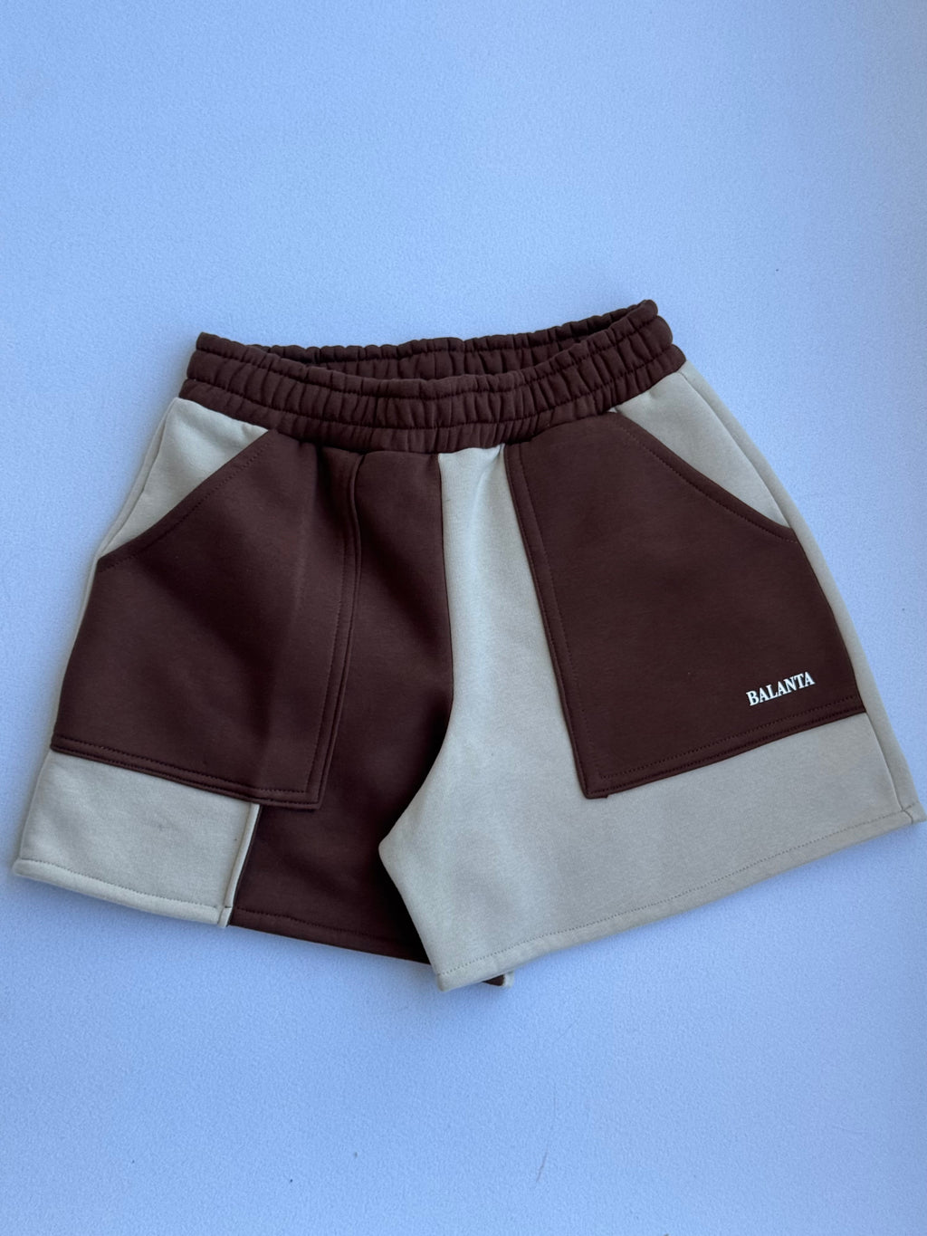 Short Bicolor Arena y Chocolate