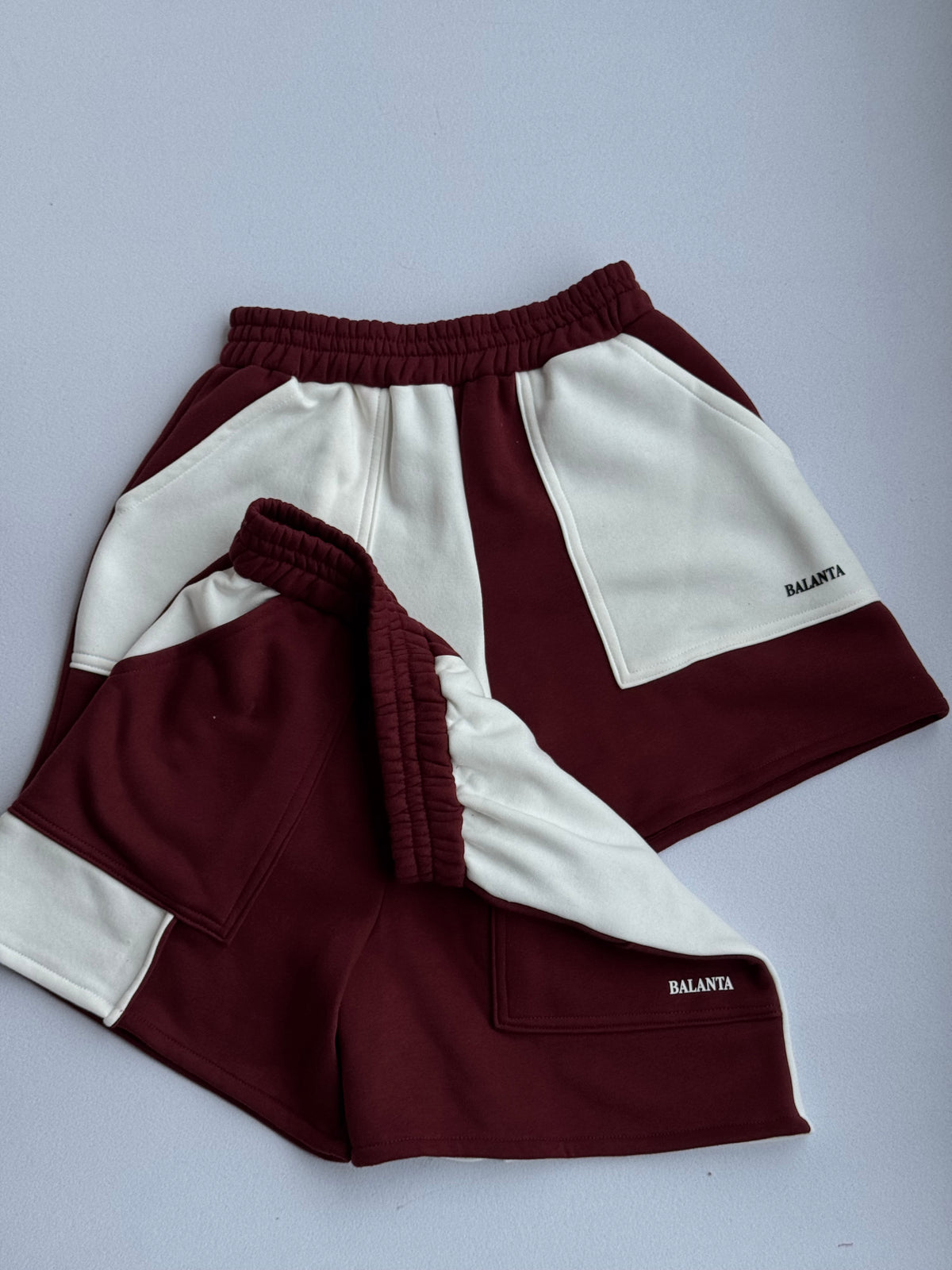 Shorts Bicolor Vino y Blanco
