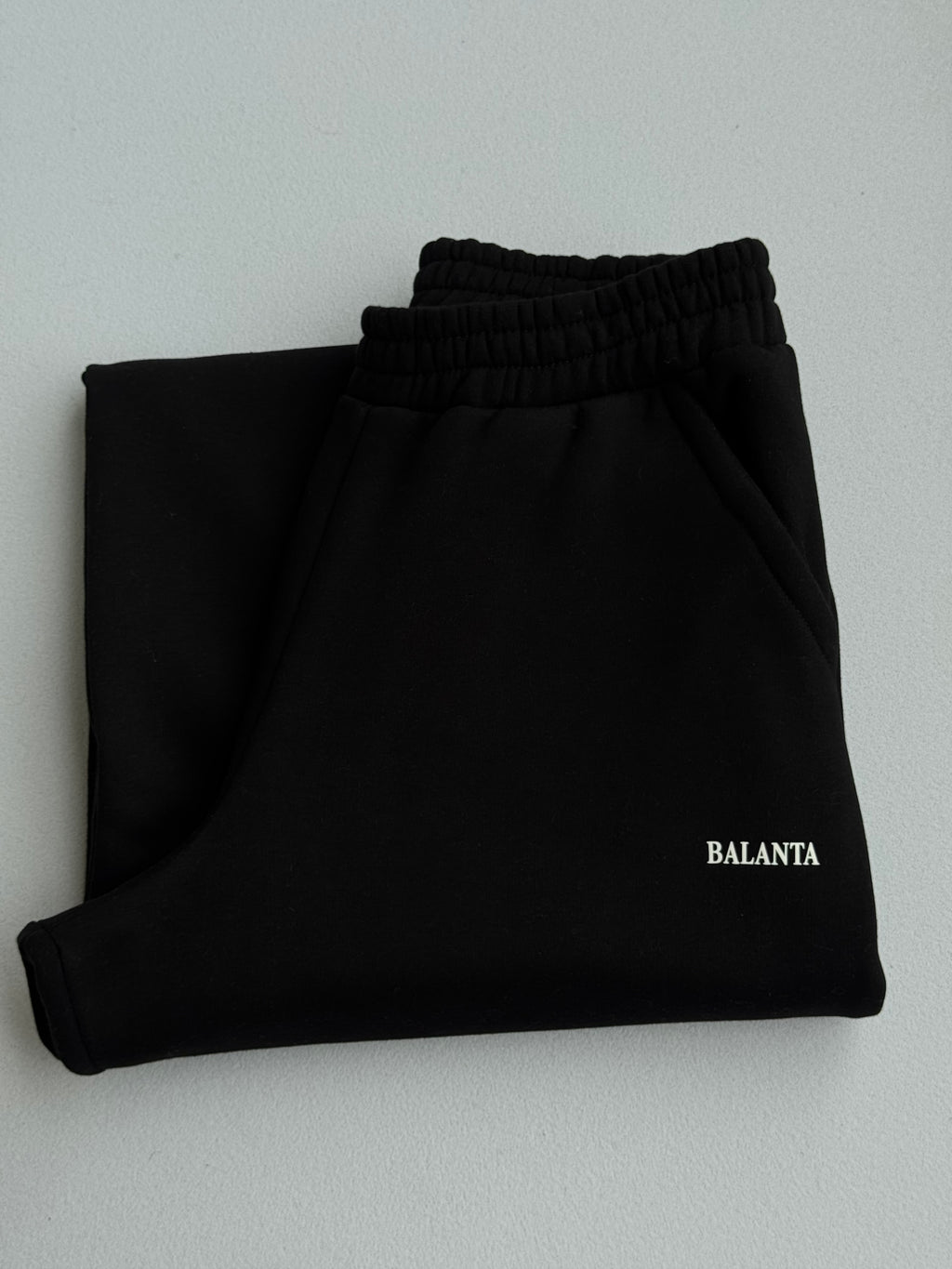 Sudadera Clásica Negra