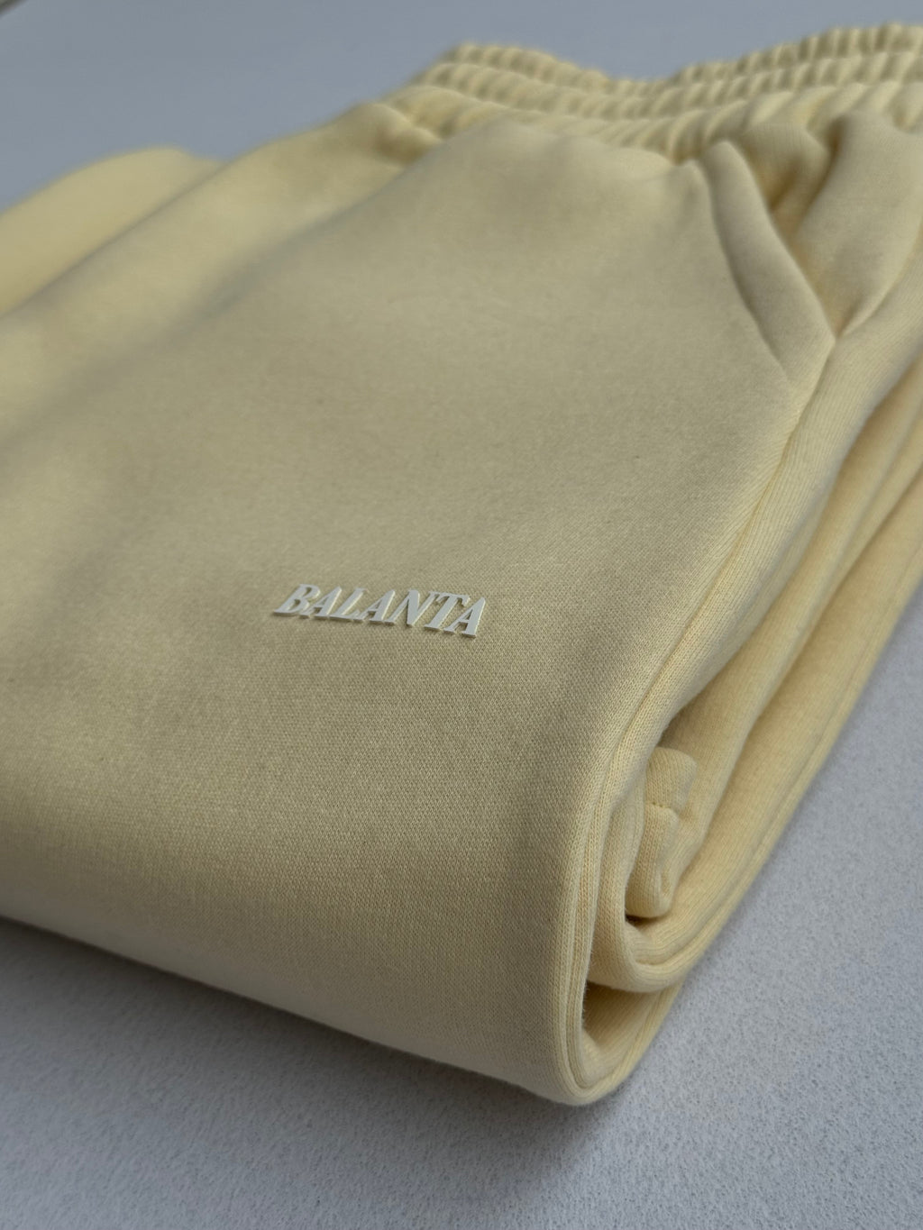Sudadera Jogger  Clásica Amarilla