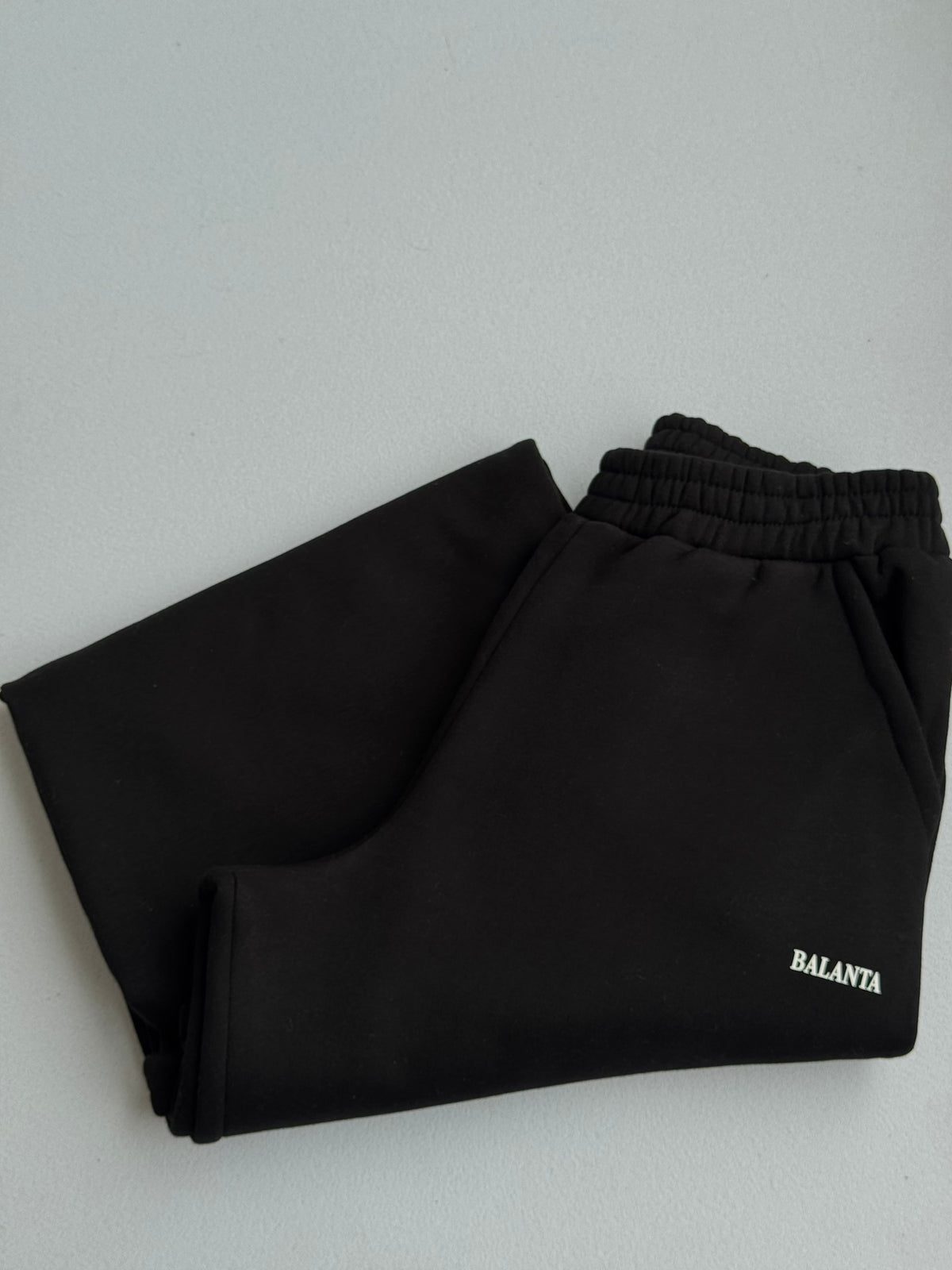 Sudadera Clásica Negra