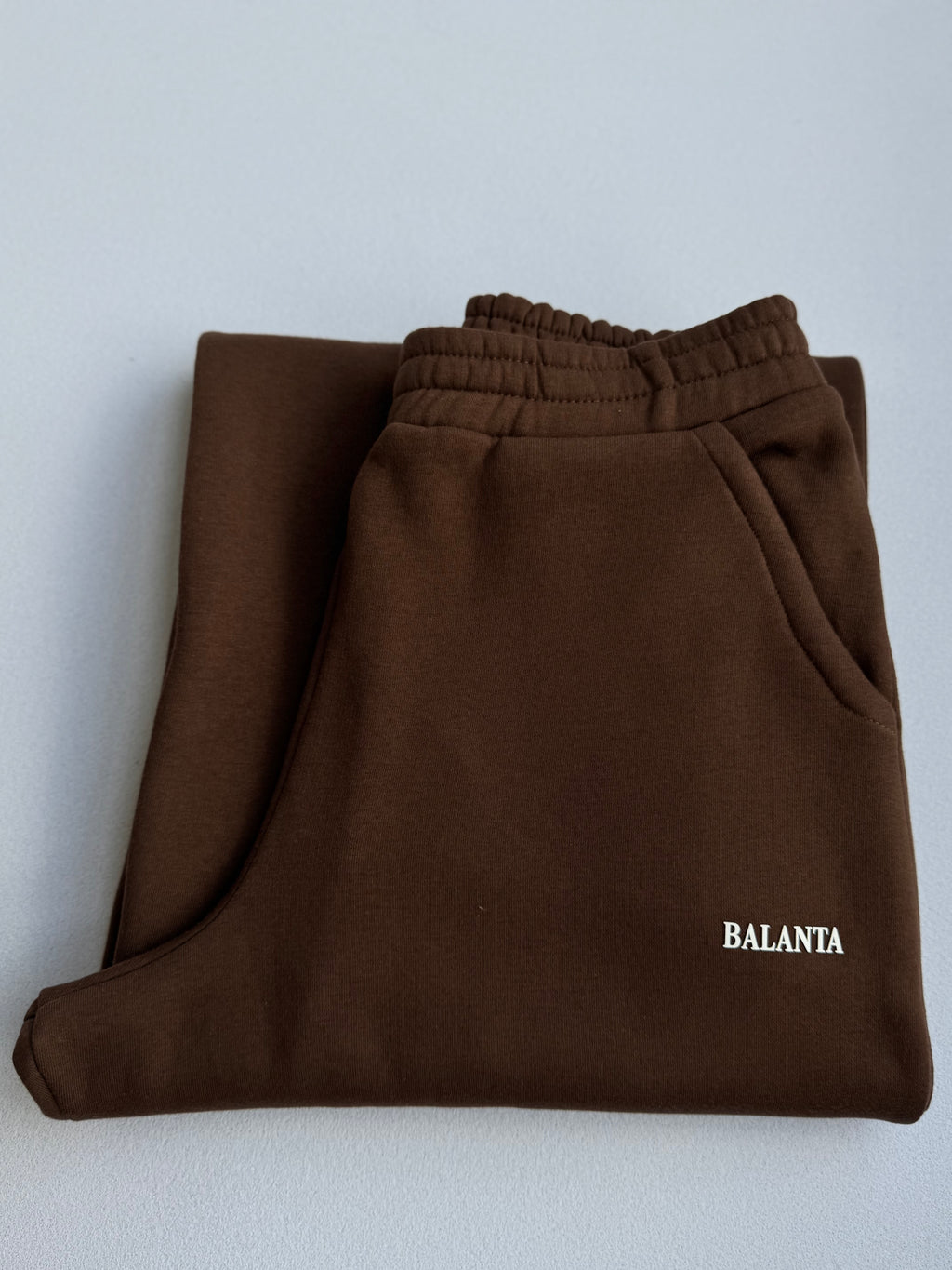Sudadera Clásica Chocolate
