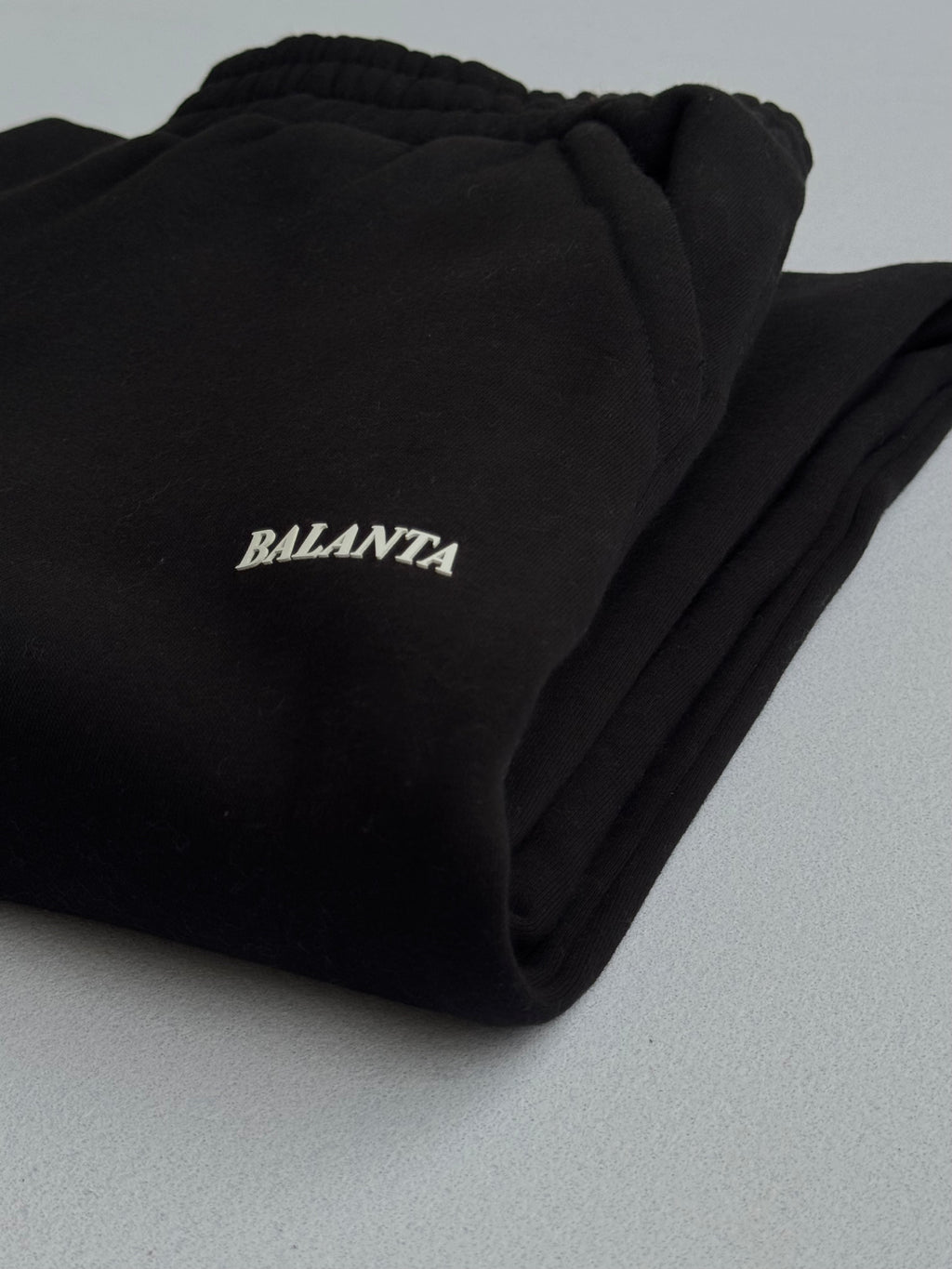 Sudadera Clásica Negra