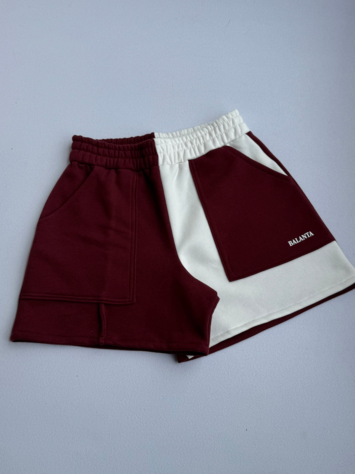 Shorts Bicolor Vino y Blanco